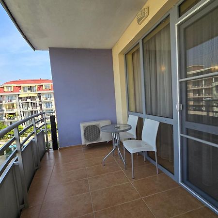 Apartment In Central Plaza Slântsjev Brjag Eksteriør bilde