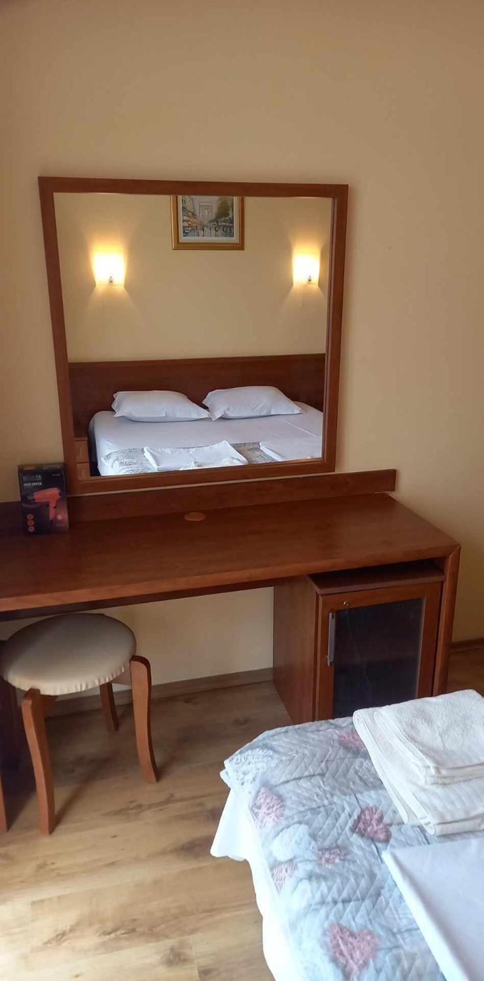 Apartment In Central Plaza Slântsjev Brjag Eksteriør bilde