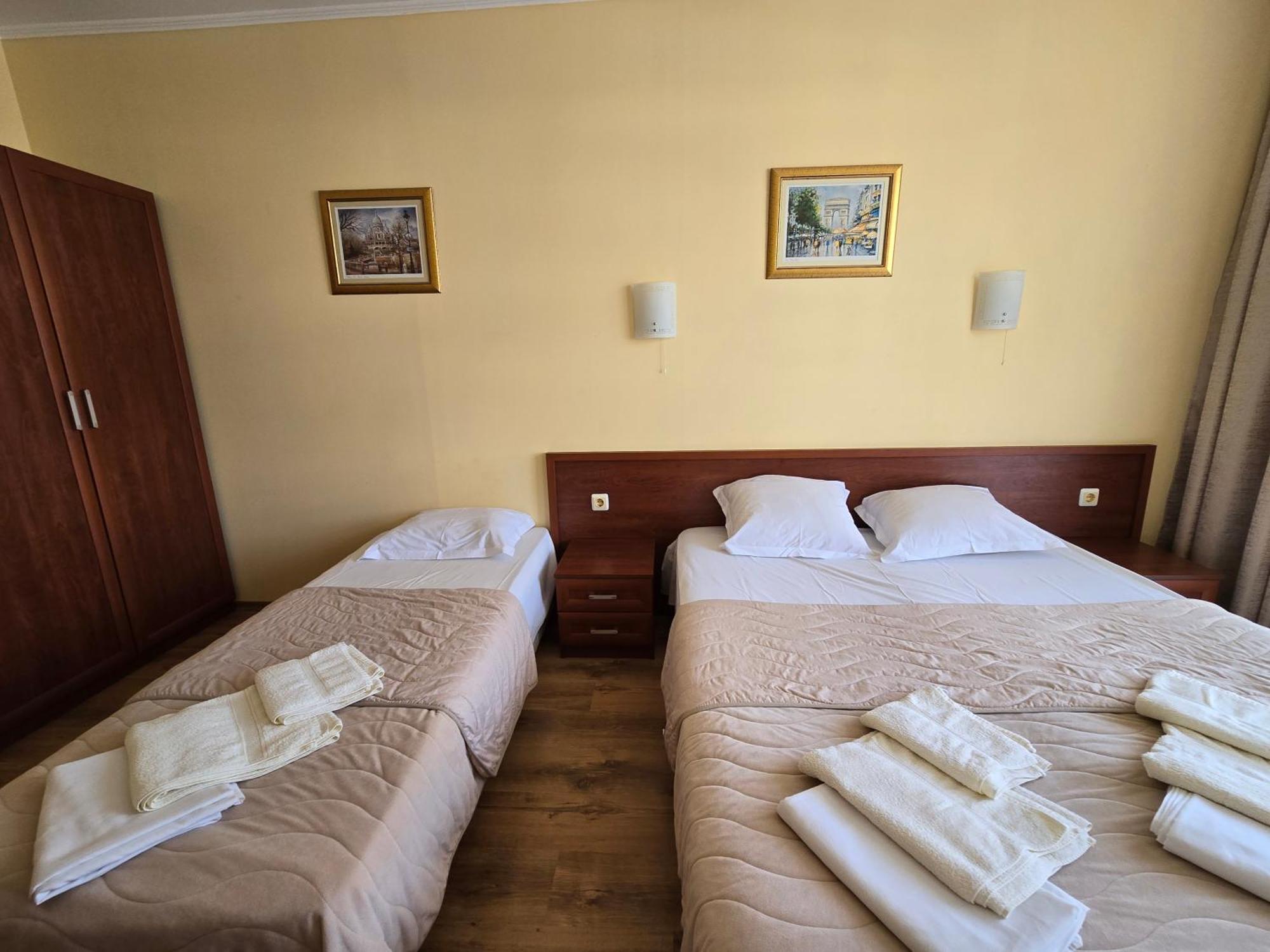 Apartment In Central Plaza Slântsjev Brjag Eksteriør bilde